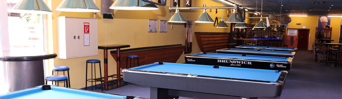 Billard spielen